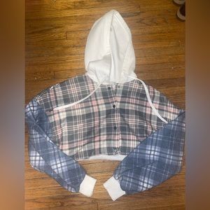 adika cropped hoodie